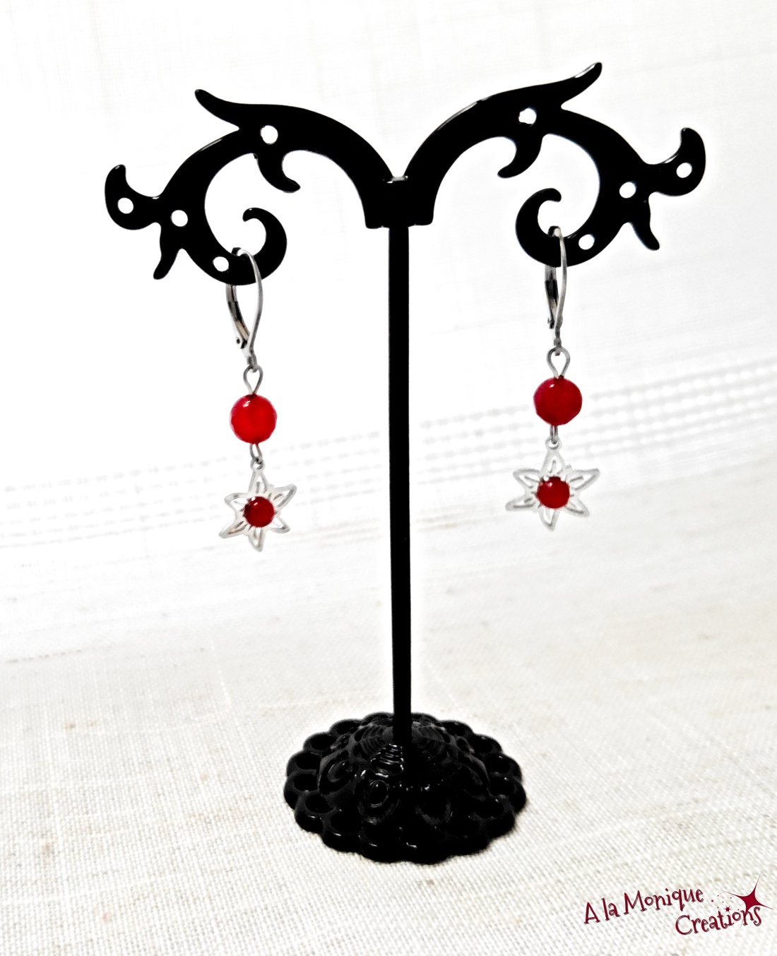 Cercei de iarna cu flori visinii - bijuterii - cercei - cercei lungi - Artynos.ro