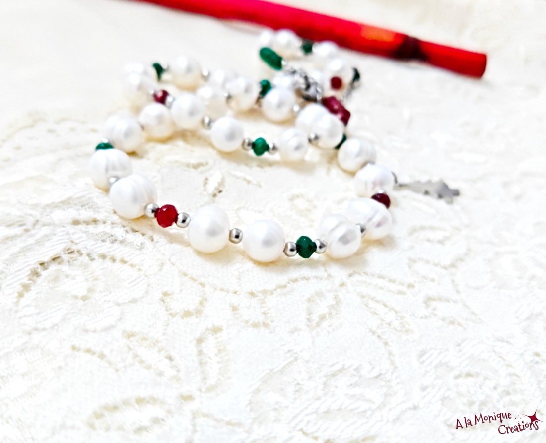 Colier de Craciun cu perle si jad - bijuterii - coliere - coliere din pietre semiprețioase - Artynos.ro