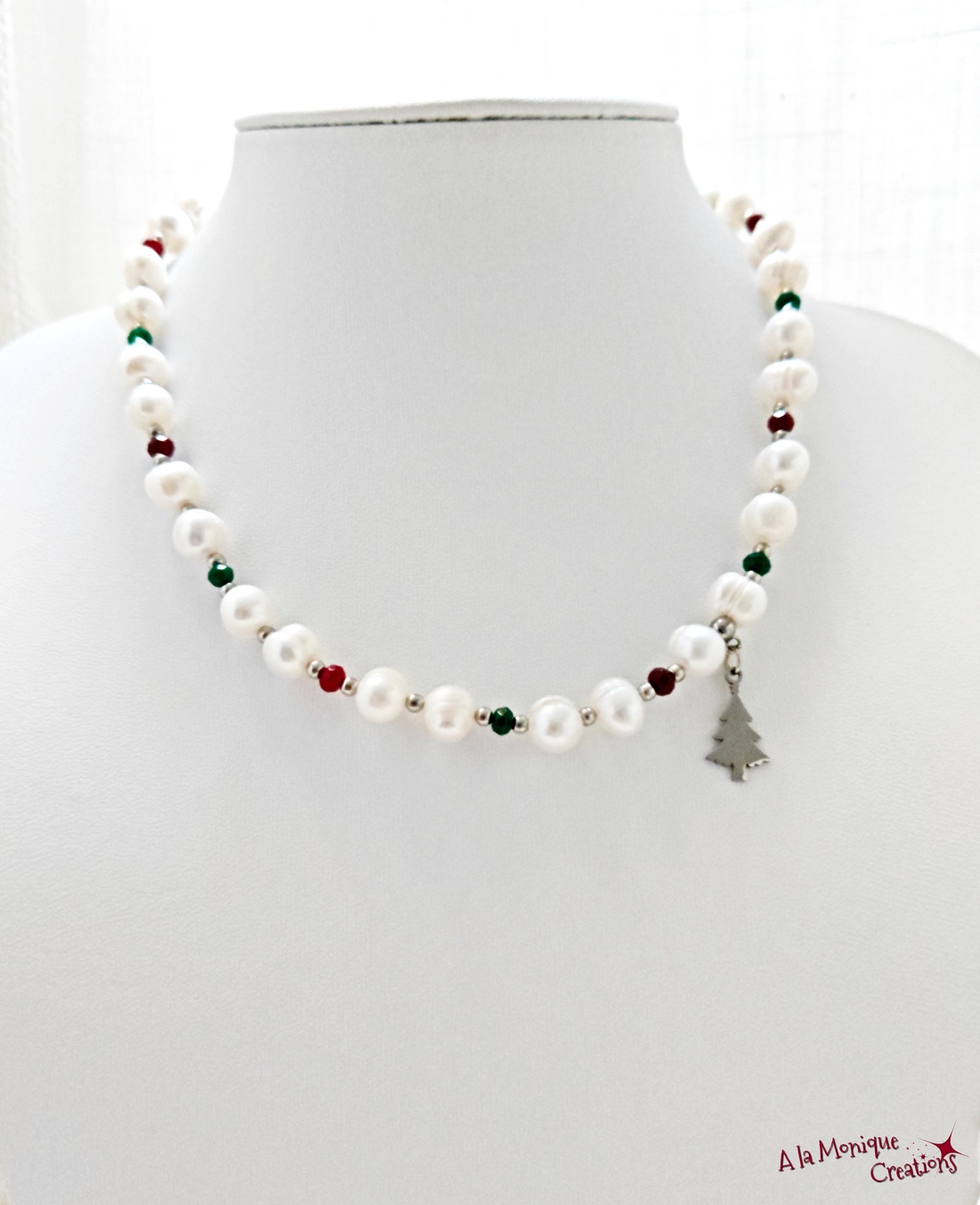 Colier de Craciun cu perle si jad - bijuterii - coliere - coliere din pietre semiprețioase - Artynos.ro