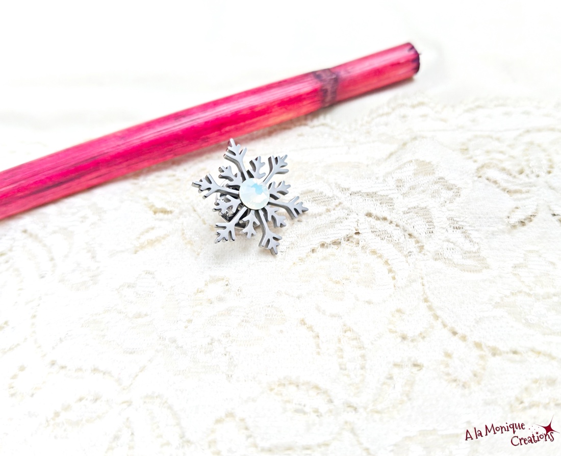 Brosa fulg de zapada alb - bijuterii - broșe - Artynos.ro
