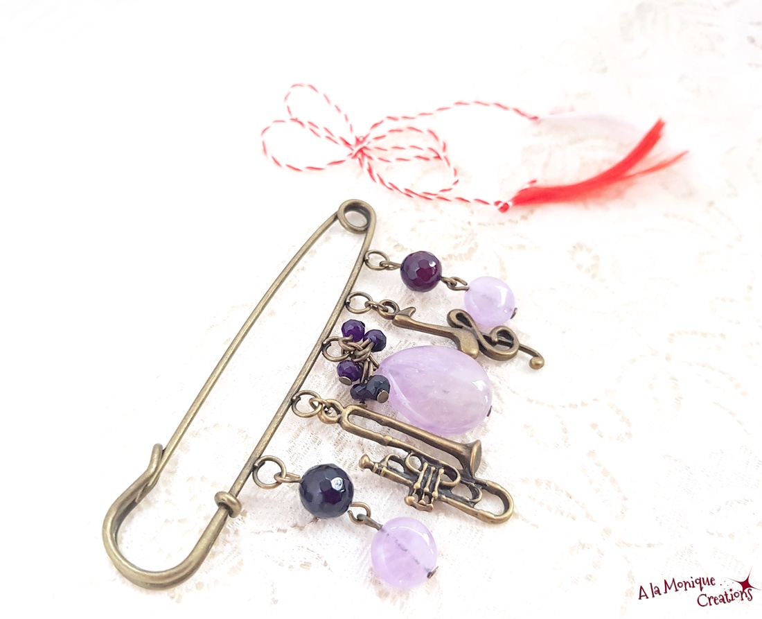 Brosa cu ametist si jad violet - bijuterii - mărțișor - Artynos.ro