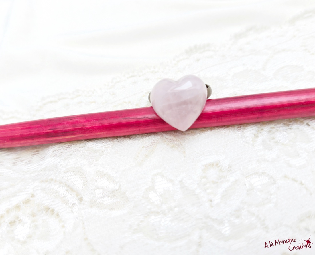 Inel cu inima de cuart roz - bijuterii - inele - inele cu pietre semiprețioase - Artynos.ro