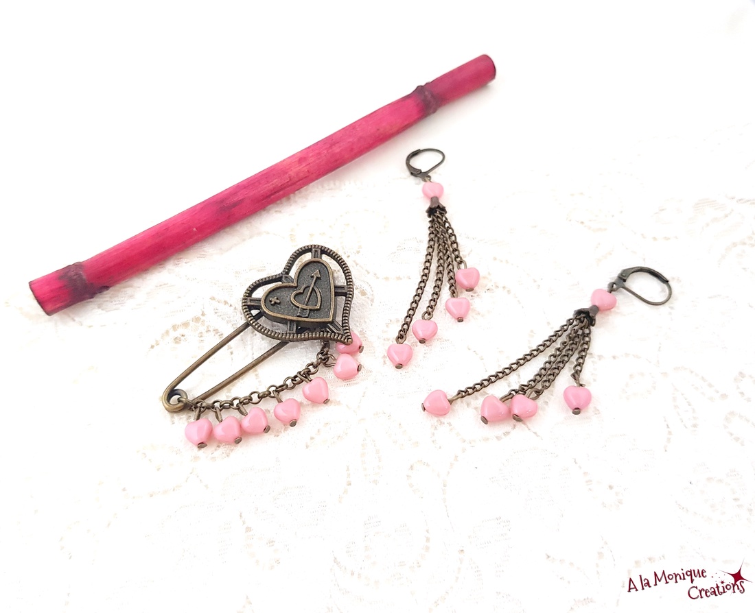 Brosa cu inimioare roz - bijuterii - broșe - Artynos.ro