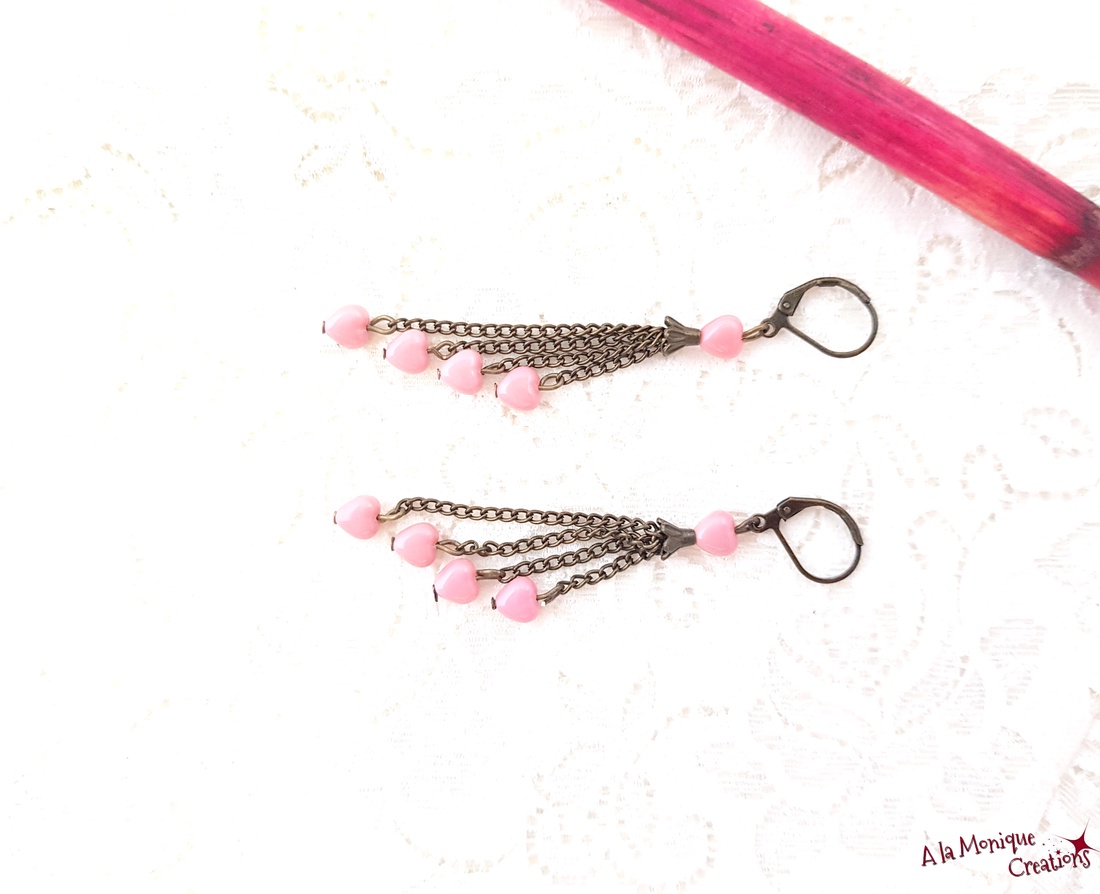 Cercei candelabru cu inimioare roz - bijuterii - cercei - cercei din sticlă - Artynos.ro