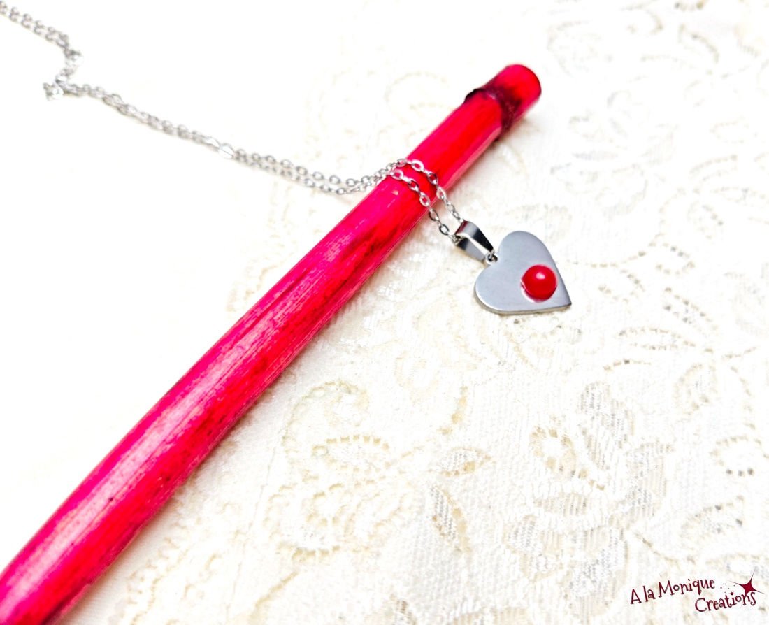 Colier cu inima de jad rosu - bijuterii - coliere - pandative - Artynos.ro