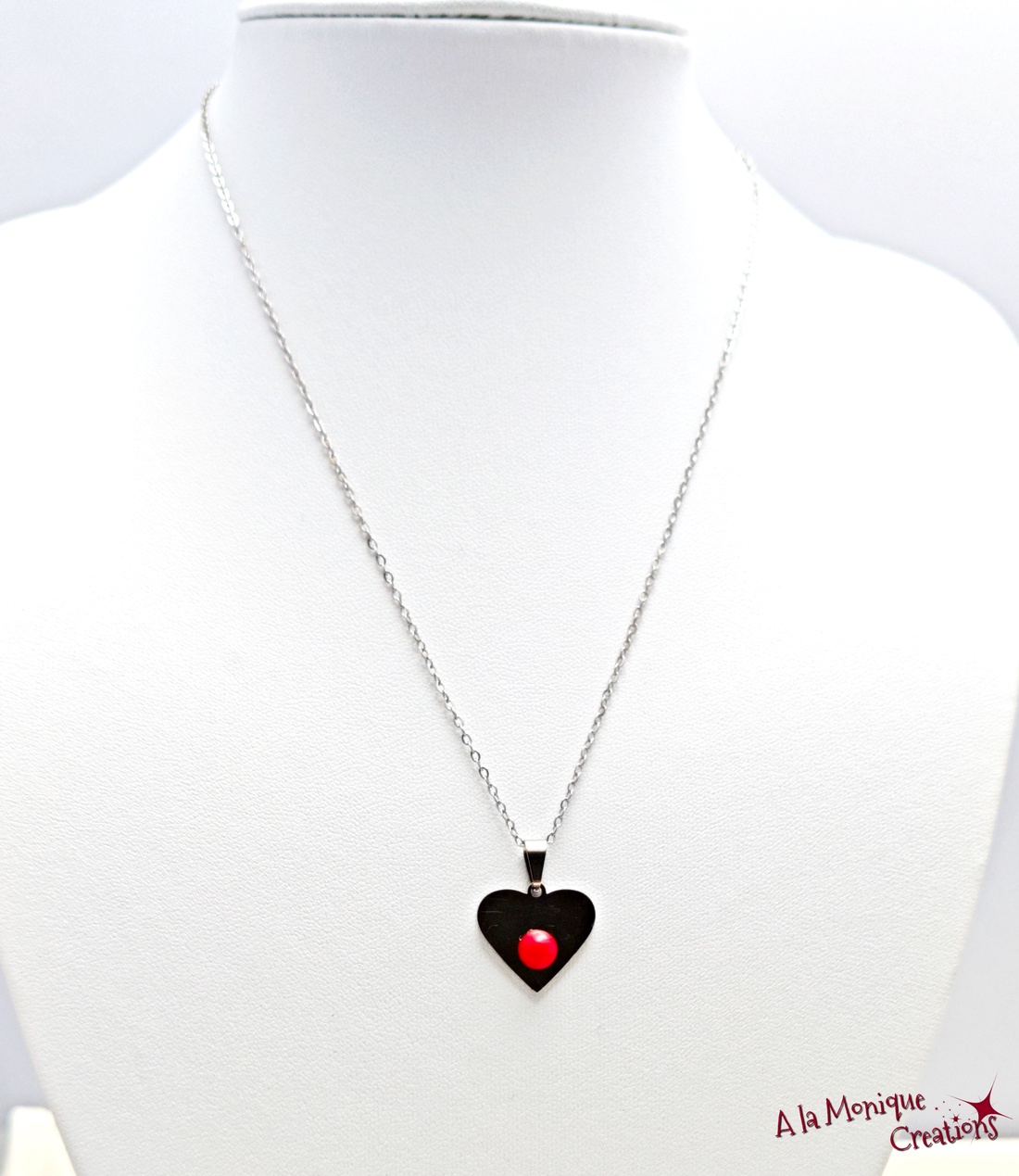 Colier cu inima de jad rosu - bijuterii - coliere - pandative - Artynos.ro