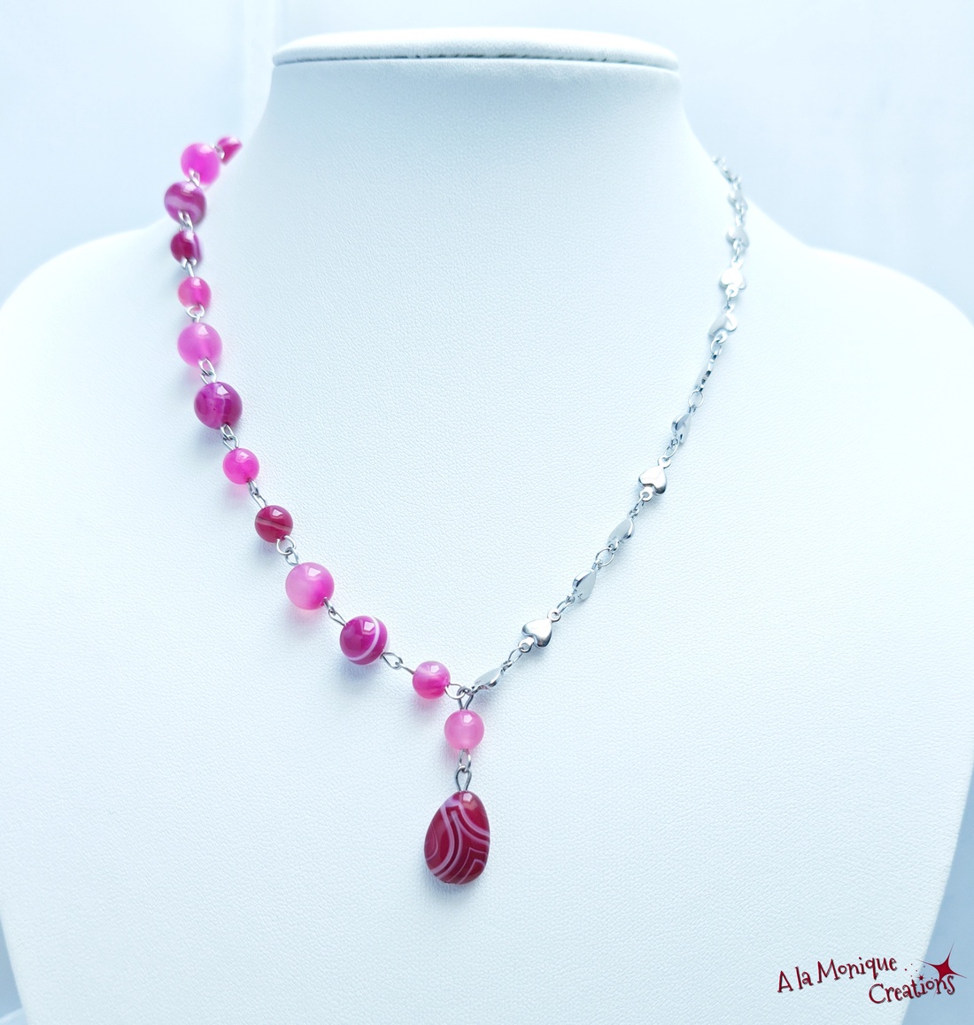 Colier cu inimioare si agat roz - bijuterii - coliere - coliere din pietre semiprețioase - Artynos.ro