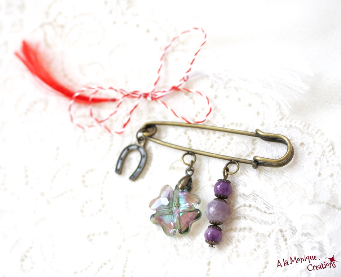 Brosa cu trifoi Swarovski - bijuterii - mărțișor - Artynos.ro