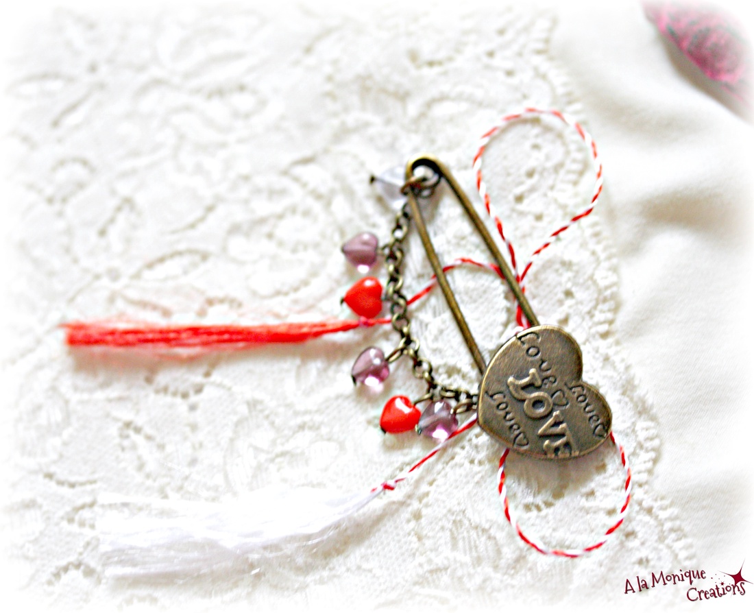 Brosa cu inimioare rosii si mov - bijuterii - mărțișor - Artynos.ro