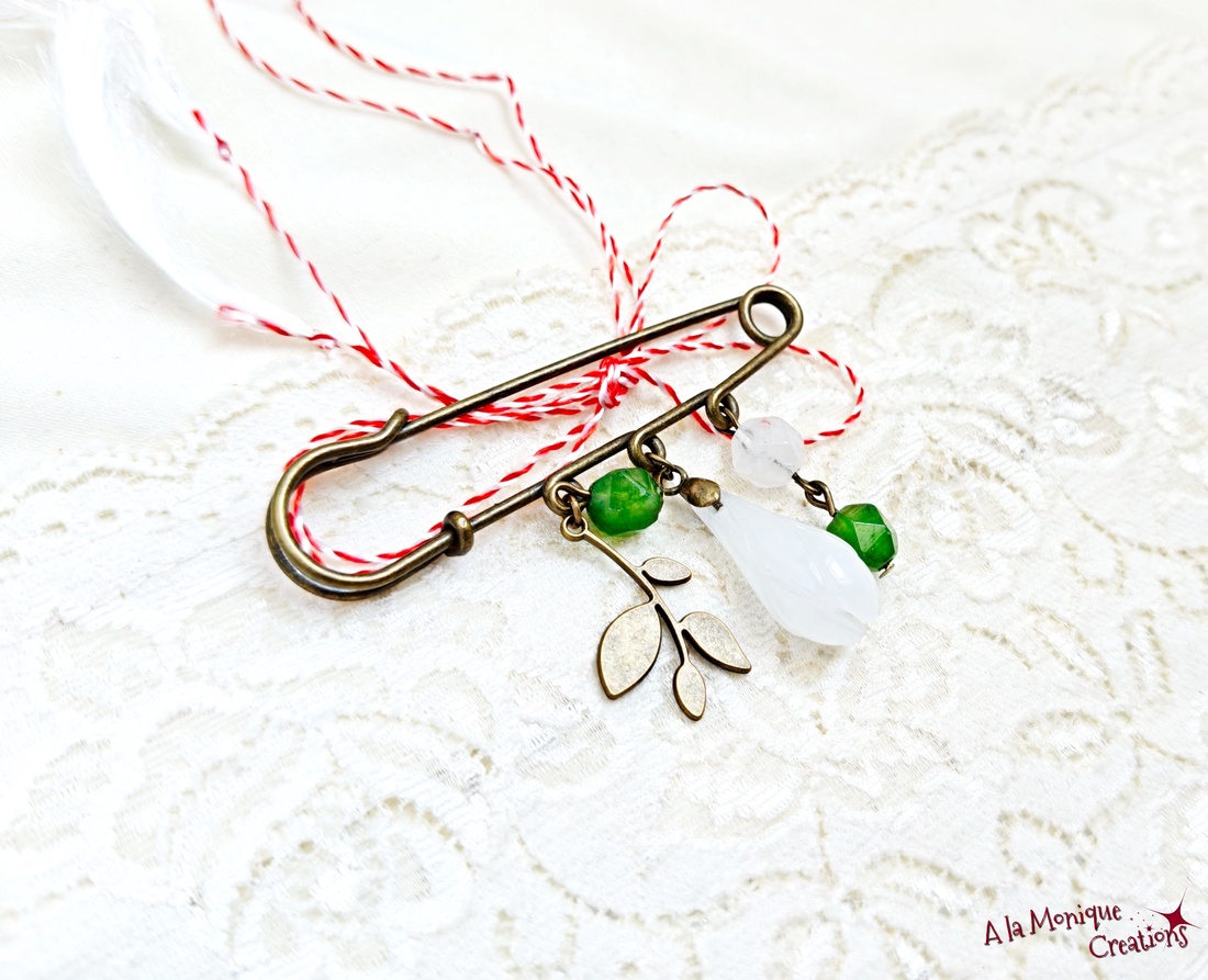 Brosa cu lalea de cuart alb - bijuterii - broșe - Artynos.ro