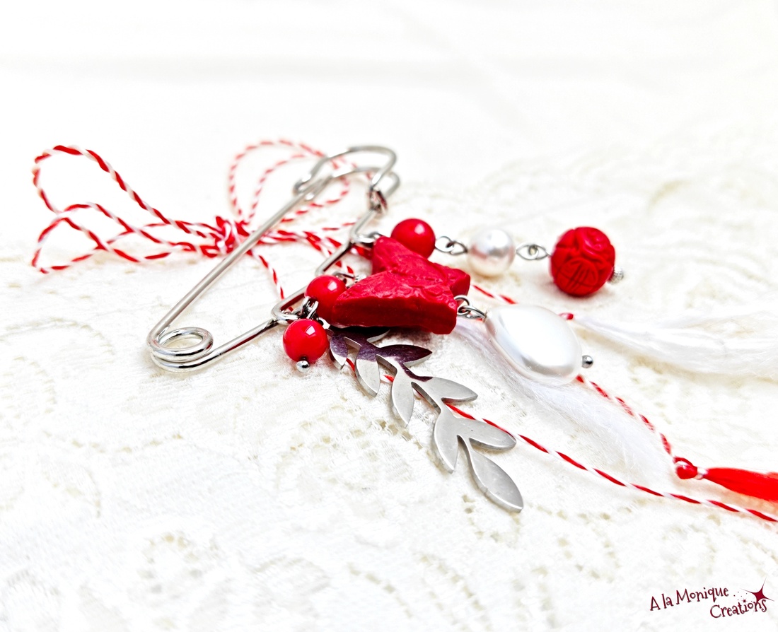 Brosa cu cinabru si perle albe - bijuterii - mărțișor - Artynos.ro