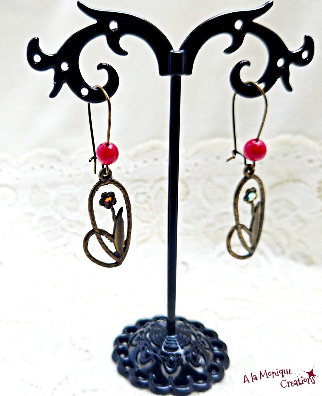 Cercei cu flori rosii - bijuterii - cercei - cercei din pietre semiprețioase - Artynos.ro