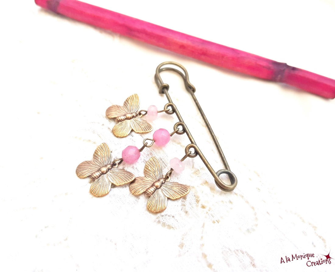 Brosa cu fluturasi si agate roz - bijuterii - mărțișor - Artynos.ro