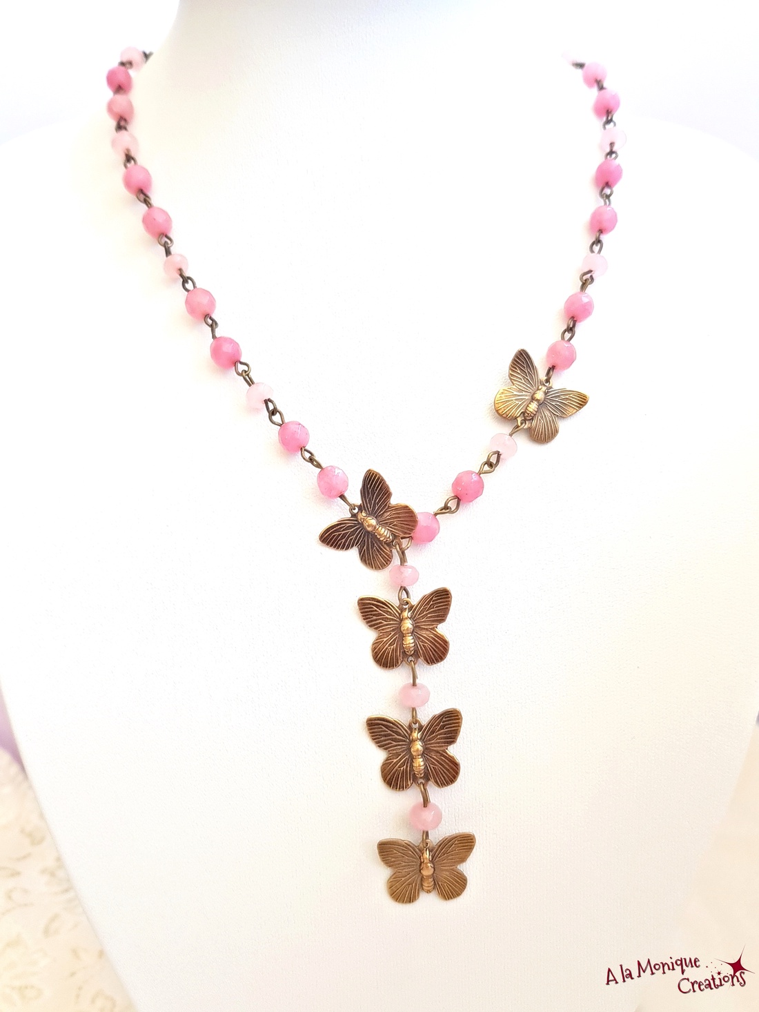 Colier cu fluturasi si agate roz - bijuterii - coliere - coliere din pietre semiprețioase - Artynos.ro