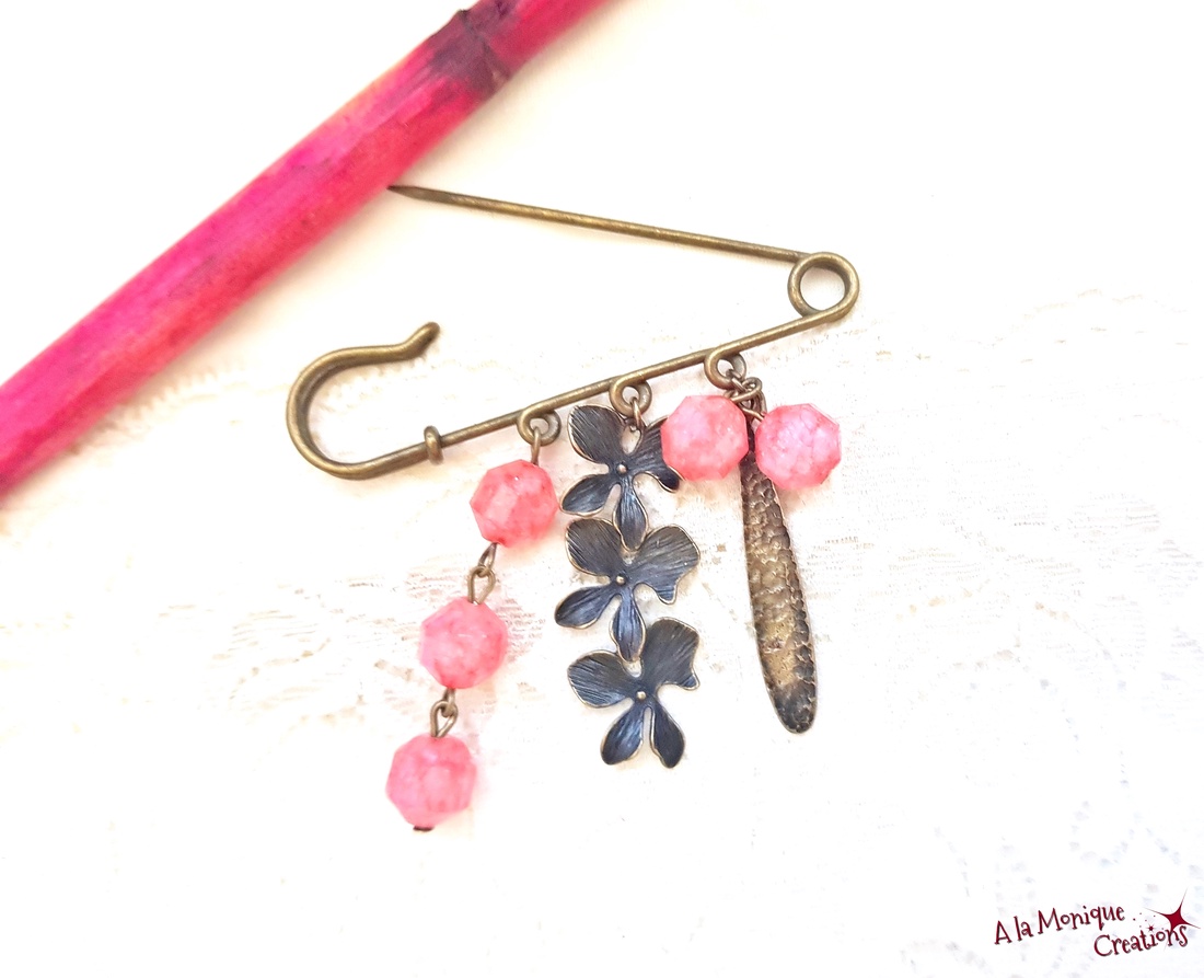 Brosa cu flori si rodocrozit - bijuterii - broșe - Artynos.ro