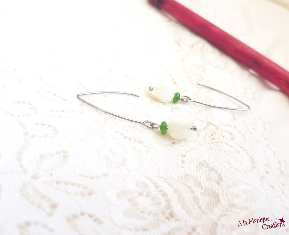 Cercei cu sidef alb si jad verde - bijuterii - cercei - cercei din pietre semiprețioase - Artynos.ro