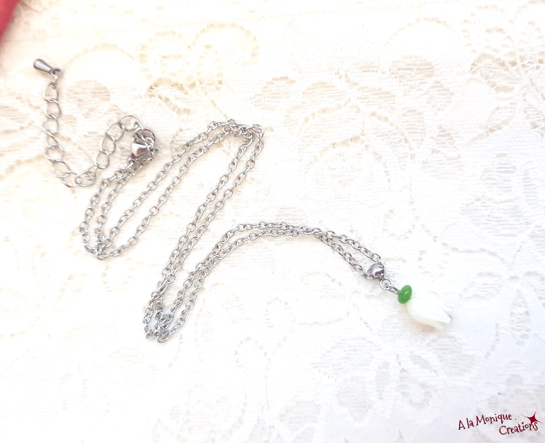 Colier cu sidef alb si jad verde - bijuterii - coliere - coliere cu pandative - Artynos.ro