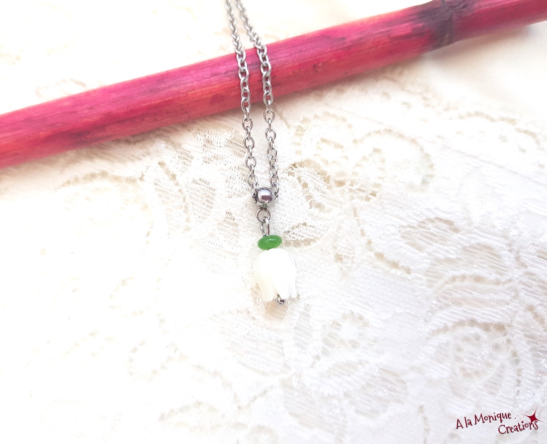 Colier cu sidef alb si jad verde - bijuterii - coliere - coliere cu pandative - Artynos.ro