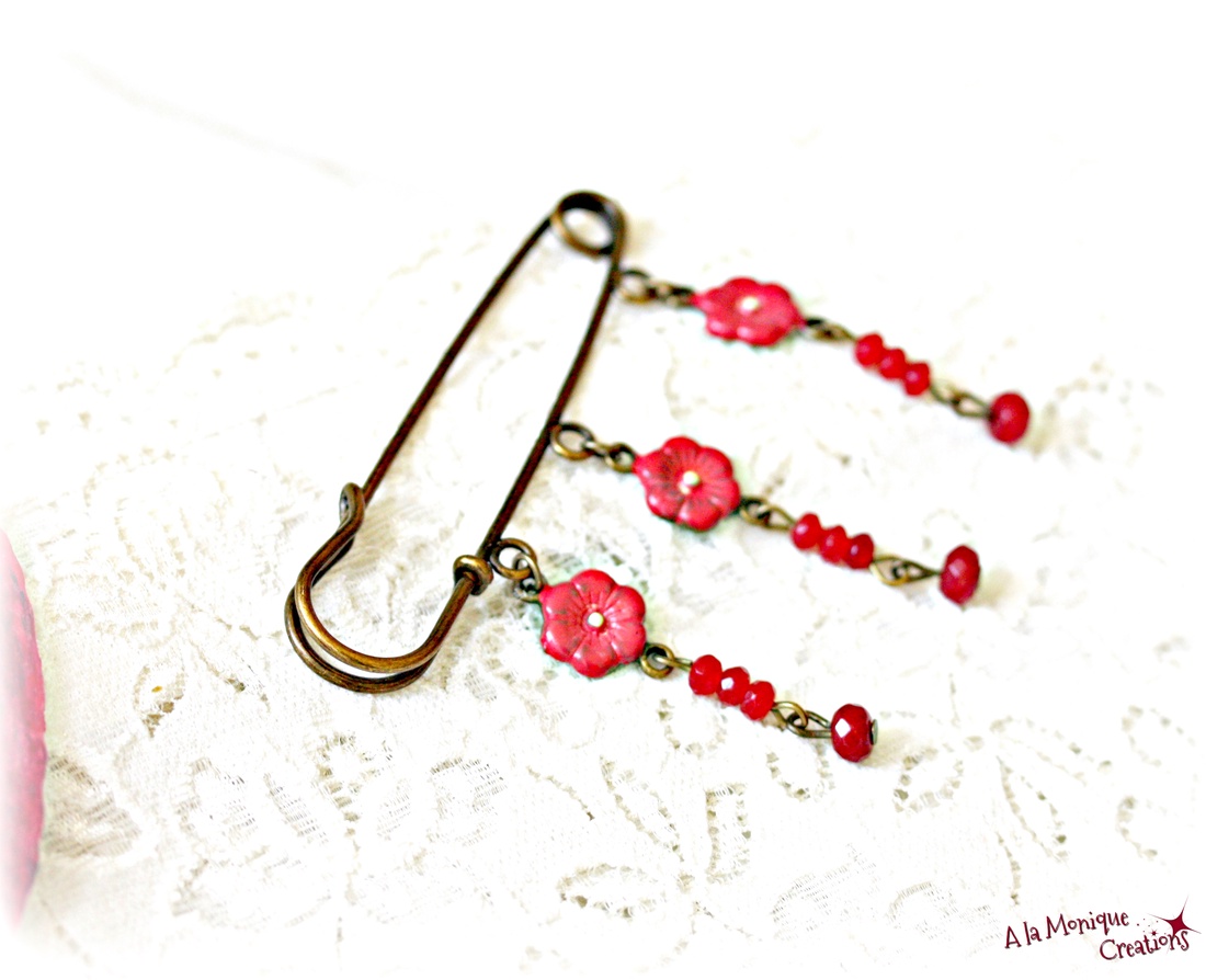 Brosa cu flori si jad corai - bijuterii - broșe - Artynos.ro