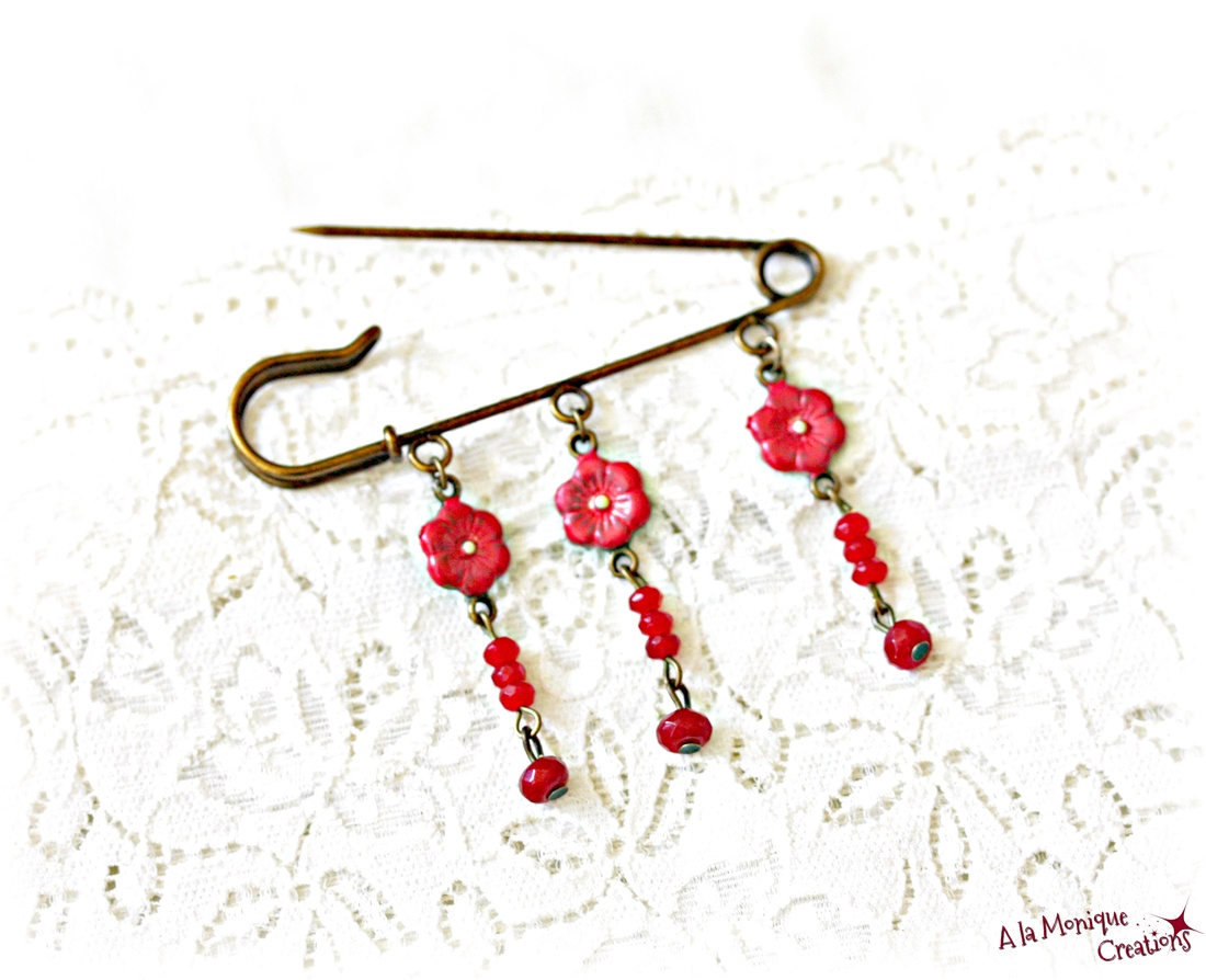 Brosa cu flori si jad corai - bijuterii - broșe - Artynos.ro