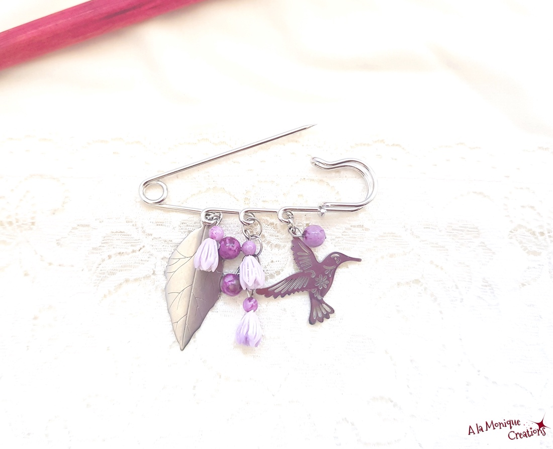 Brosa cu flori mov si agat - bijuterii - broșe - Artynos.ro