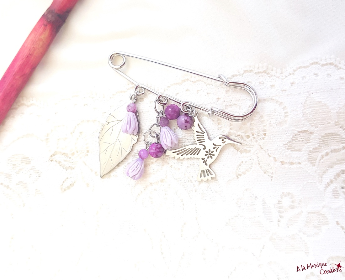 Brosa cu flori mov si agat - bijuterii - broșe - Artynos.ro