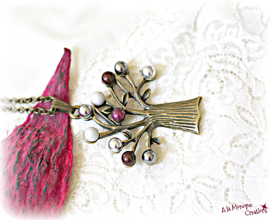 Colier copacel gri si bordo - bijuterii - coliere - coliere cu pandative - Artynos.ro