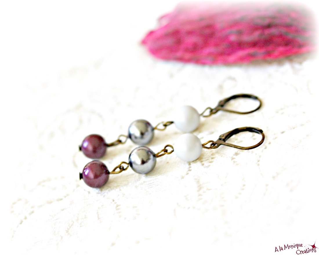 Cercei cu perle gri si bordo - bijuterii - cercei - cercei lungi - Artynos.ro