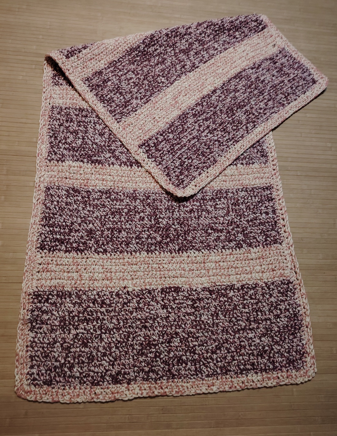 Covor lucrat manual  - accessorii și unelte - mercerie - fire, ață de croșetat - ghem de lână - Artynos.ro