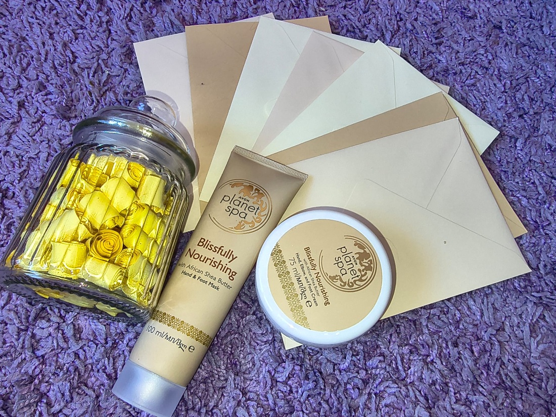  Cadou din suflet - set complet - 50 mesaje de icurajare, set de scrisori, 2 produse de ingrijire. - igienă și înfrumusețare - pachete cosmetice cadou - Artynos.ro