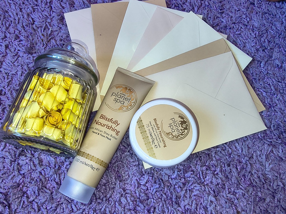  Cadou din suflet - set complet - 50 mesaje de icurajare, set de scrisori, 2 produse de ingrijire. - igienă și înfrumusețare - pachete cosmetice cadou - Artynos.ro