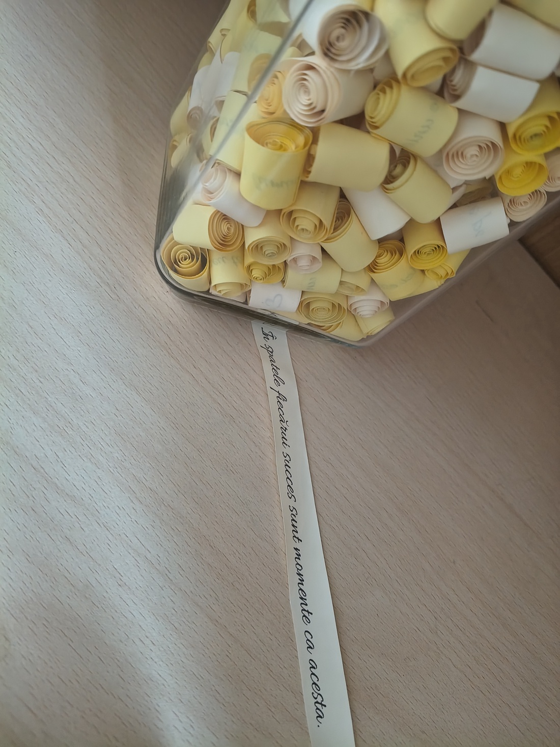 Borcan cu 200 mesaje de încurajare  - casă & stil de viață - decorațiuni de casă - decorațiuni de masă și rafturi - boluri decorative - Artynos.ro