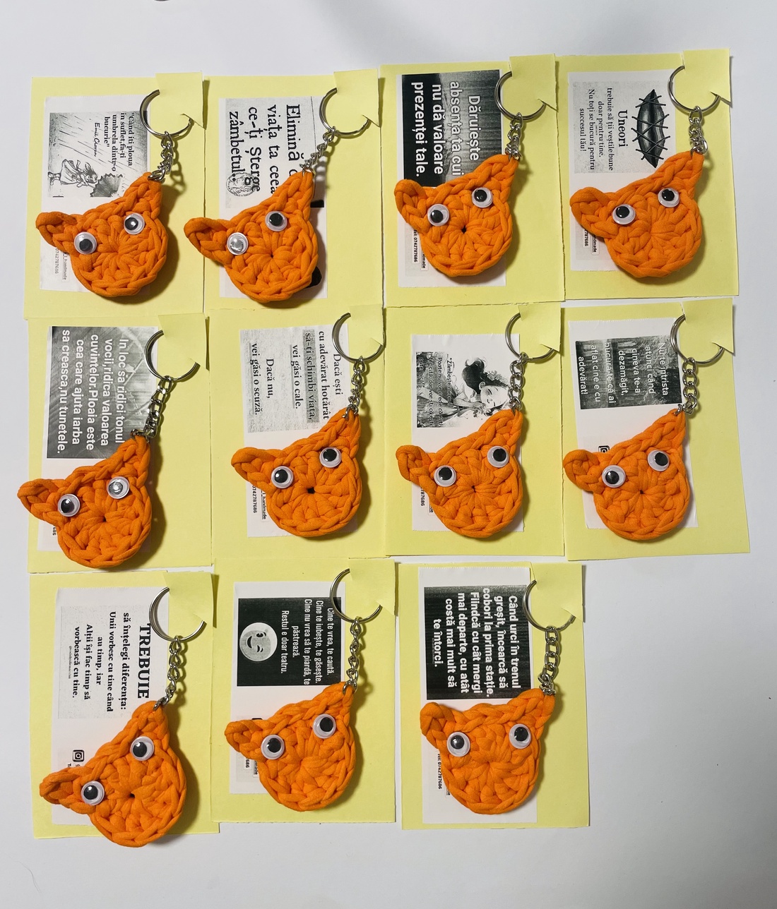 Breloc croșetat vulpiță - genți și portofele - accesorii genți - breloc - Artynos.ro