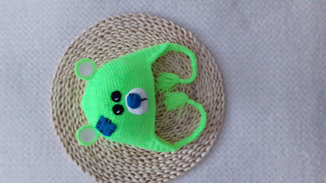 Căciuliță croșetată pentru bebeluși  model ursuleț verde neon cu petic albastru, 03 luni - îmbrăcăminte și modă - eșarfe, pălării, fularuri - căciulă - Artynos.ro Căciuliță croșetată pentru bebeluși  model ursuleț verde neon cu petic albastru, 03 luni - îmbrăcăminte și modă - eșarfe, pălării, fularuri - căciulă - Artynos.ro