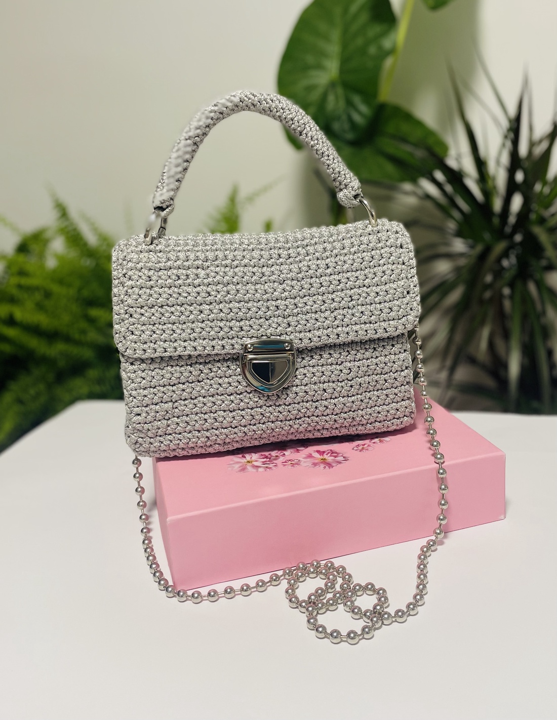 Poșetă croșetată - genți și portofele - genți de mână și umăr - geantă casual - Artynos.ro Poșetă croșetată - genți și portofele - genți de mână și umăr - geantă casual - Artynos.ro