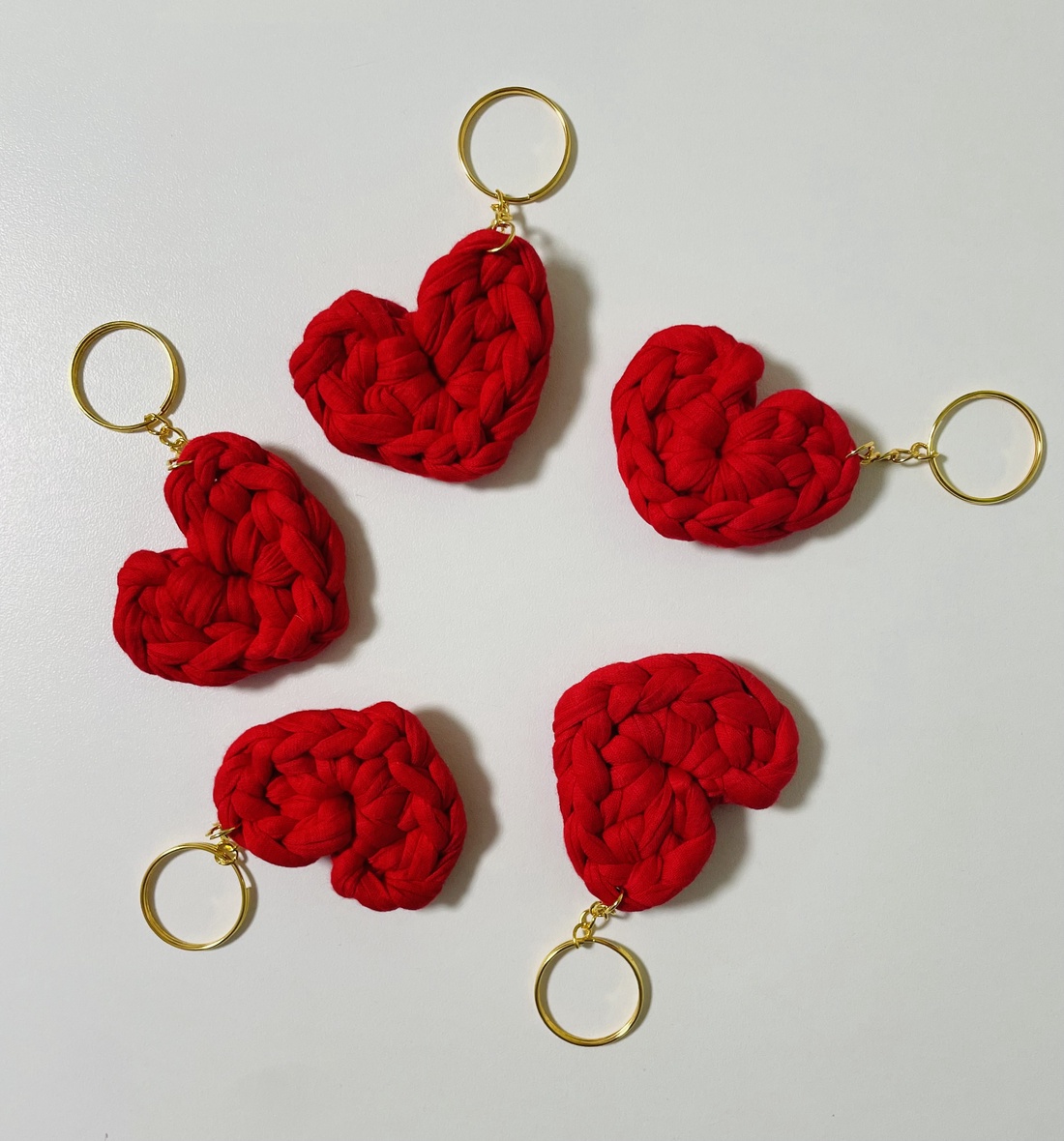 Breloc inimioara - genți și portofele - accesorii genți - breloc - Artynos.ro