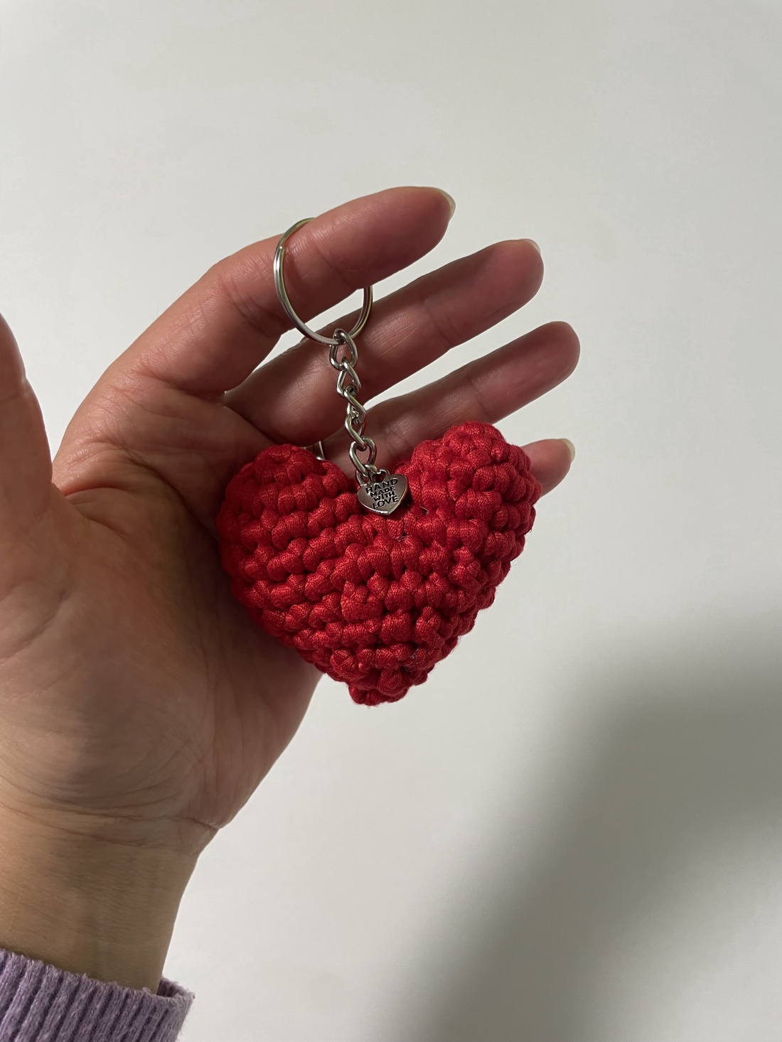 Inimioară croșetată roșie - genți și portofele - accesorii genți - breloc - Artynos.ro