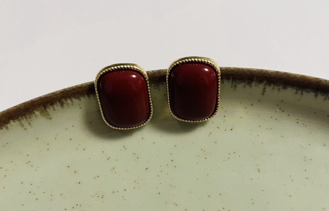 Cercei Eleganți Vișiniu Stil  Vintage cu Contur Argintiu - accesorii nuntă - bijuterii mireasă - cercei mireasă - Artynos.ro