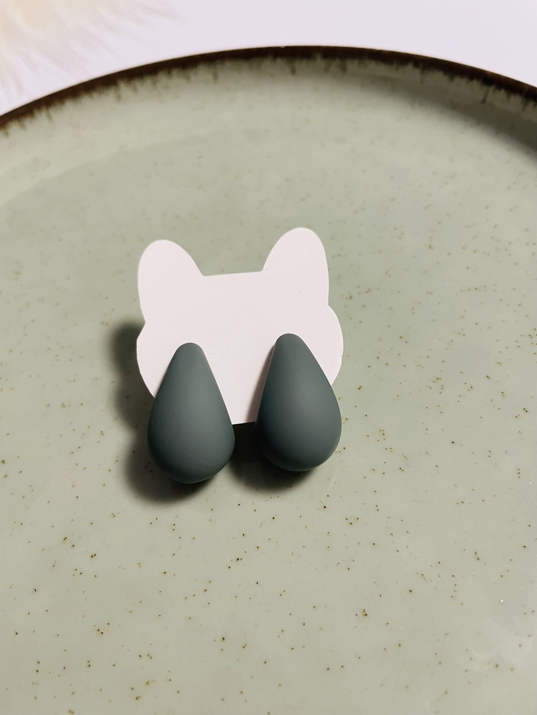 Cercei lacrimă � verde mat, eleganță naturală - accesorii nuntă - bijuterii mireasă - cercei mireasă - Artynos.ro