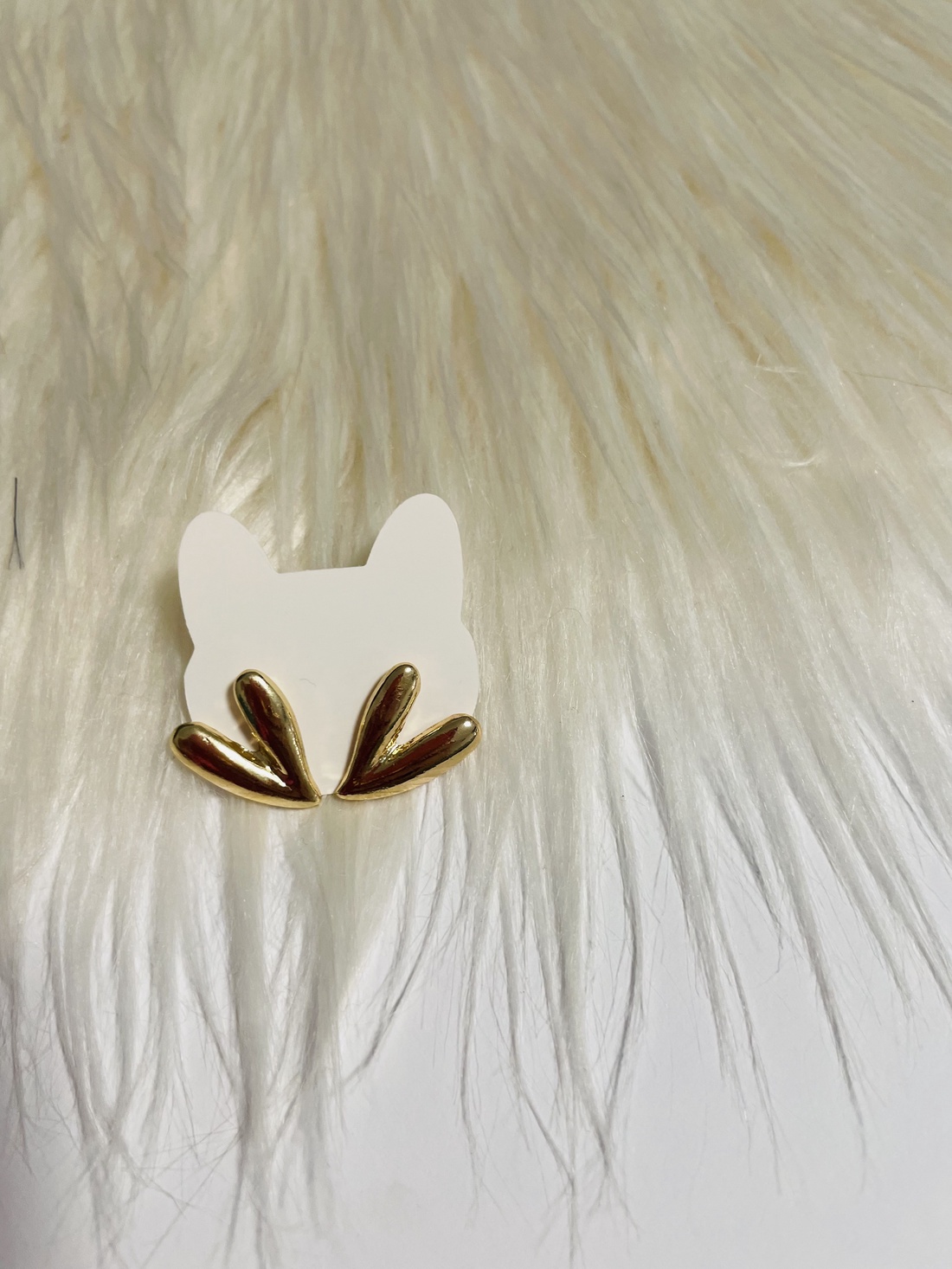 Cercei inimioare aurii � eleganță cu un strop de romantism  - accesorii nuntă - bijuterii mireasă - cercei mireasă - Artynos.ro