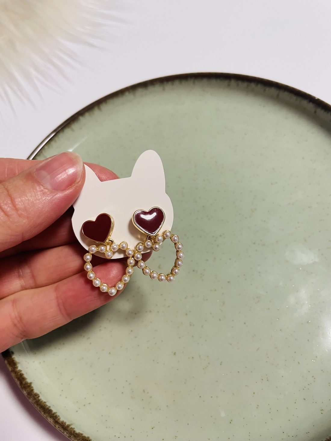 Cercei inimioară cu perle � eleganță delicată și rafinată  - accesorii nuntă - bijuterii mireasă - cercei mireasă - Artynos.ro