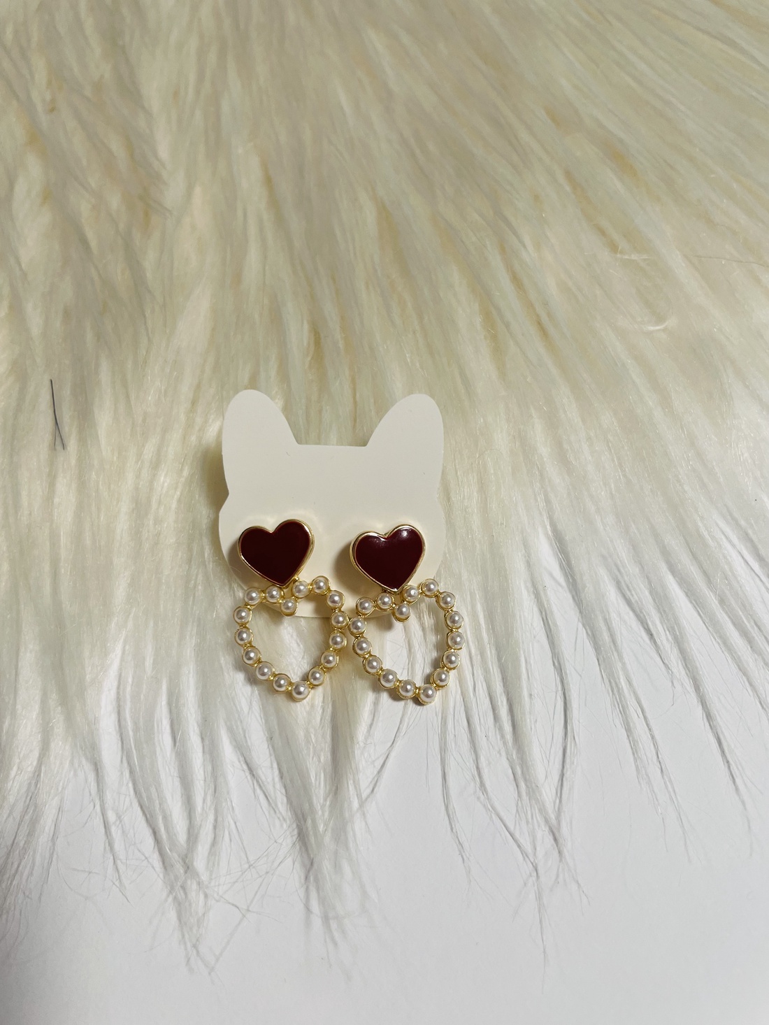 Cercei inimioară cu perle � eleganță delicată și rafinată  - accesorii nuntă - bijuterii mireasă - cercei mireasă - Artynos.ro