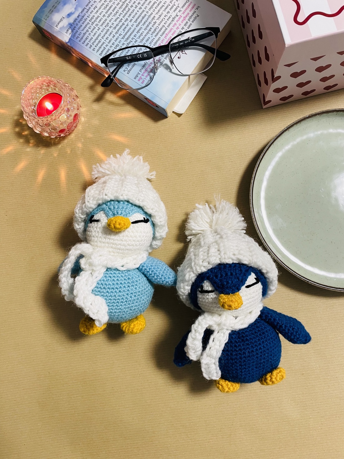 Pinguin croșetat handmade � mic, adorabil și plin de personalitate - jucării și echipamente pentru copii - cadouri baby shower - Artynos.ro