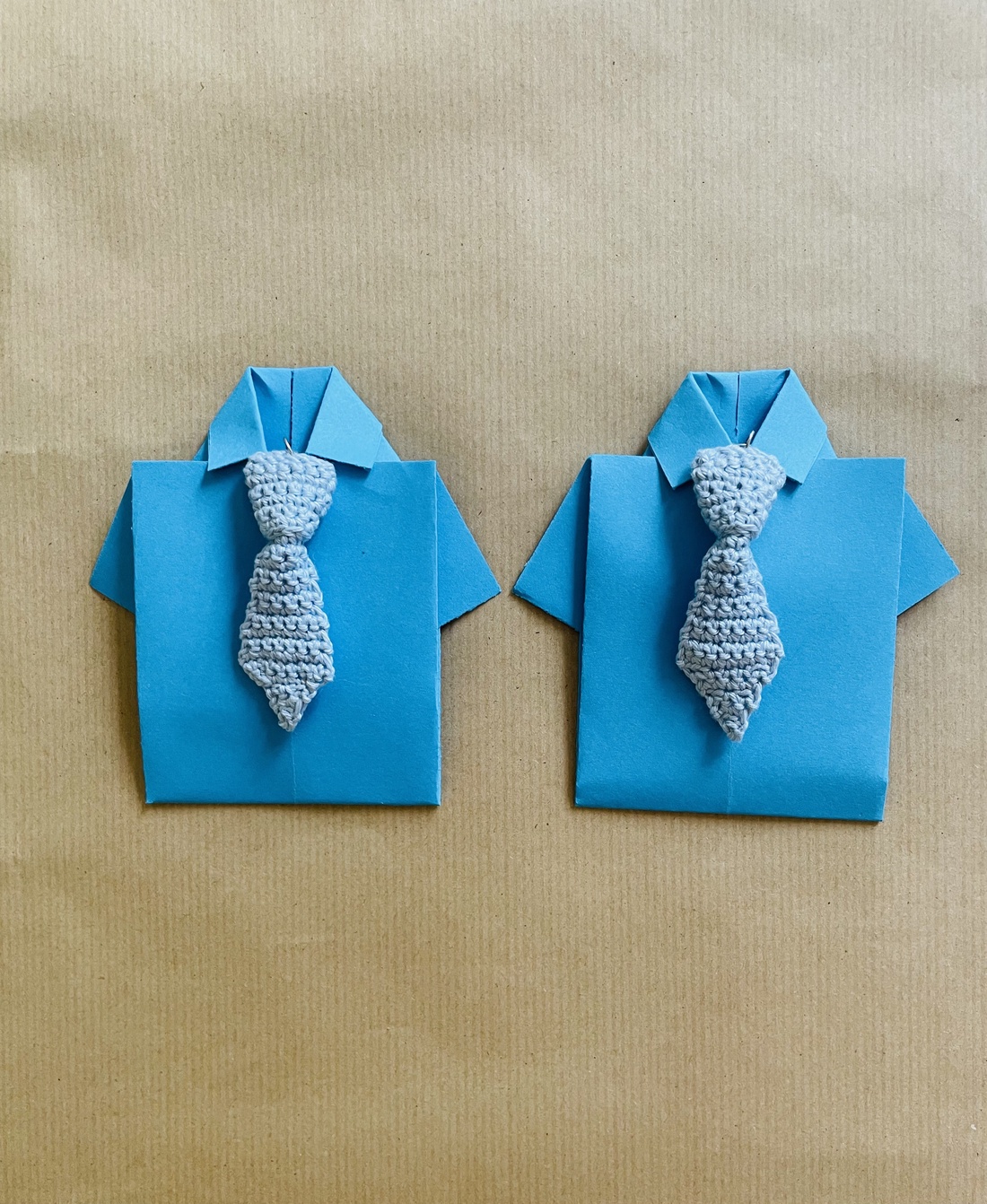 Breloc cravata - genți și portofele - accesorii genți - breloc - Artynos.ro