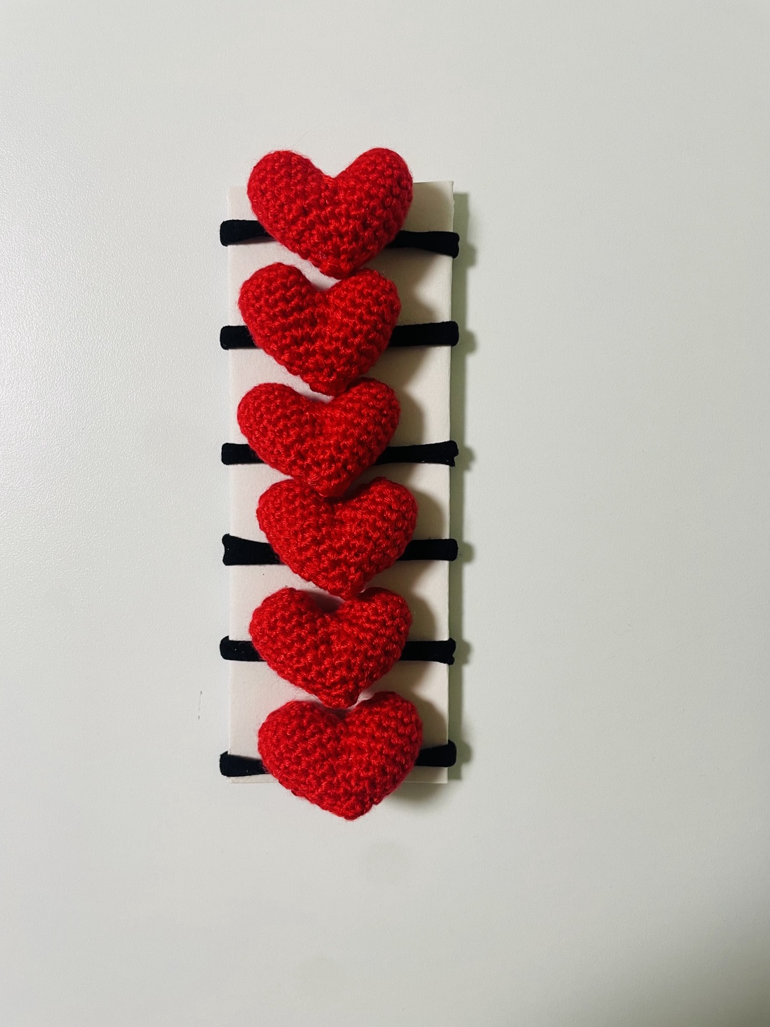 Set elastic păr - detaliu inimioară - îmbrăcăminte și modă - accesorii păr - elastic de păr - Artynos.ro