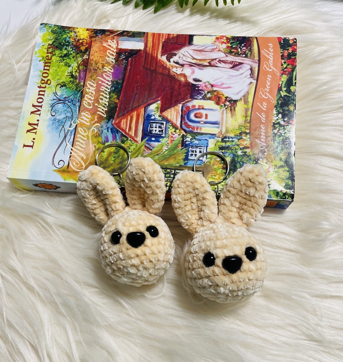 Breloc iepuraș - genți și portofele - accesorii genți - breloc - Artynos.ro