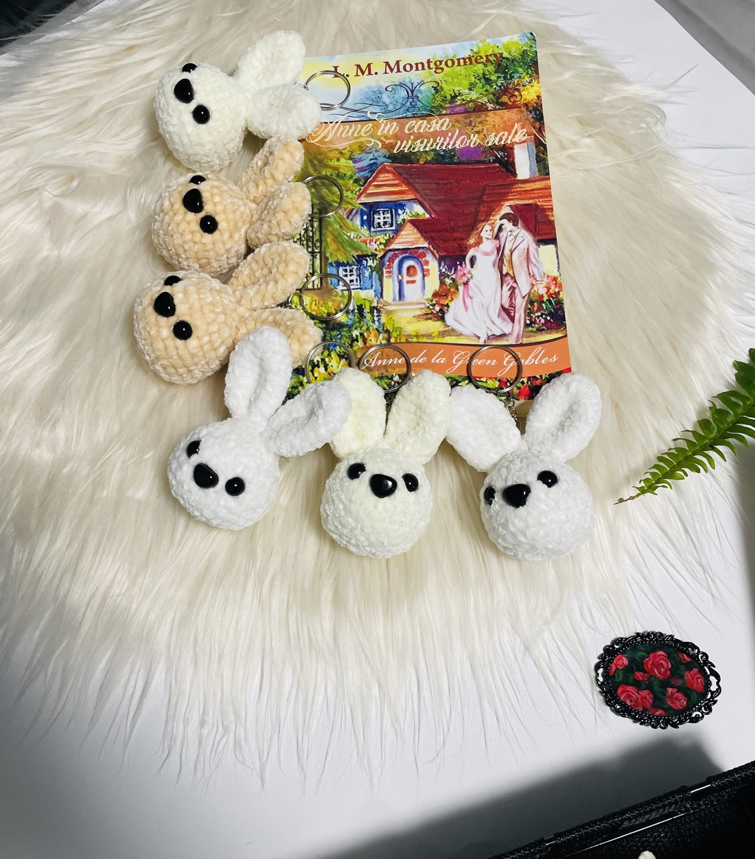 Breloc - iepuraș - genți și portofele - accesorii genți - breloc - Artynos.ro