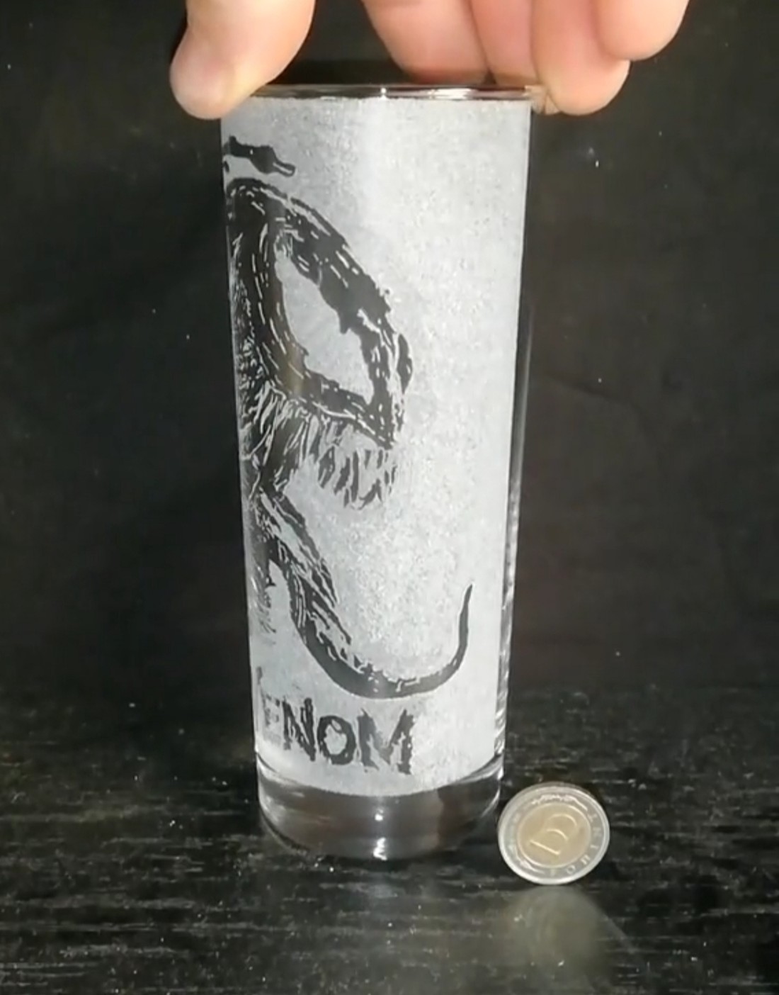 Setul Venom � Tom Hardy � Eddie  -  - Artynos.ro