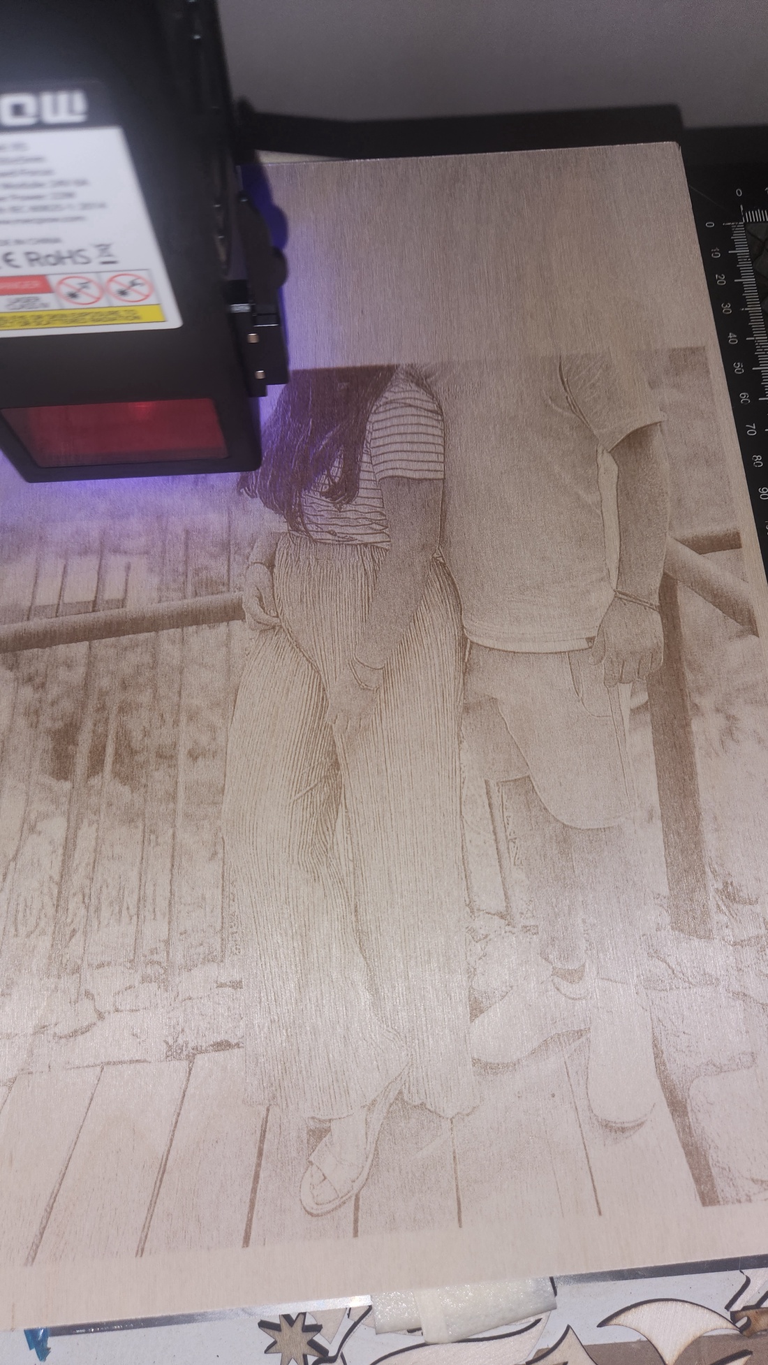 Fotogravură laser personalizată A4 pe lemn � Amintire gravată, realizată după fotografia ta - arte vizuale și accesorii  - fotografie - portret - Artynos.ro