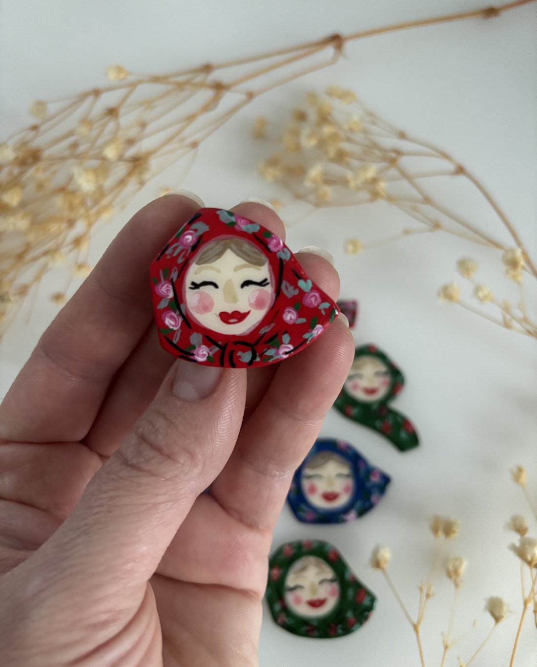 Broșă țărăncuță  - bijuterii - broșe - Artynos.ro